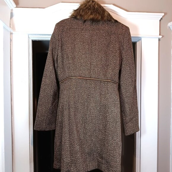 Iman Platinum Transformer Coat, Brown- Size M - Picture 3 of 16
